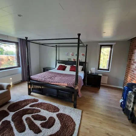 Spacious 200 M2 House Apartment