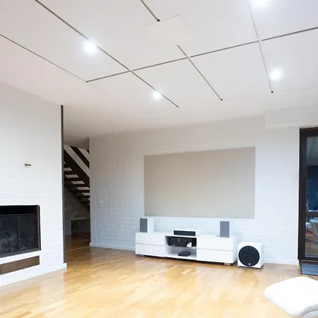 Apartment Spacious 200 M2 House *